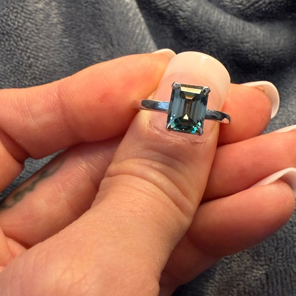 2.11 Ct VVS1 Emerald Cut Brown / Blue Moissanite Ring, Silver Solitaire Size 7 - Picture 3 of 9